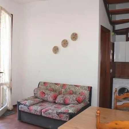 Dom wakacyjny 2-zi-fehaus, 1 Stock, Balkon Mit Kamin Und Kleinen Privaten Garten Mit Pp Lido di Scacchi