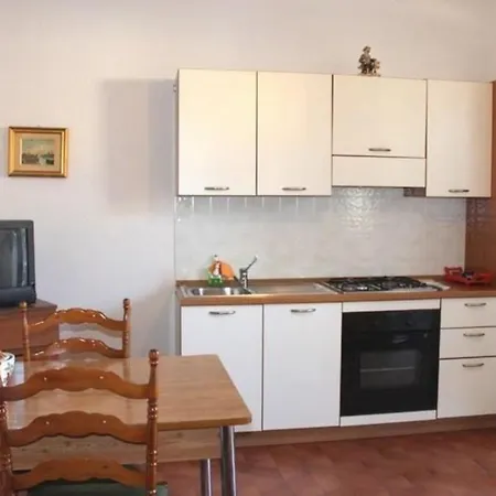 Dom wakacyjny 2-zi-fehaus, 1 Stock, Balkon Mit Kamin Und Kleinen Privaten Garten Mit Pp